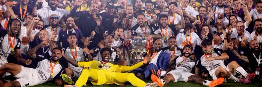 ValGomes15's profile banner image