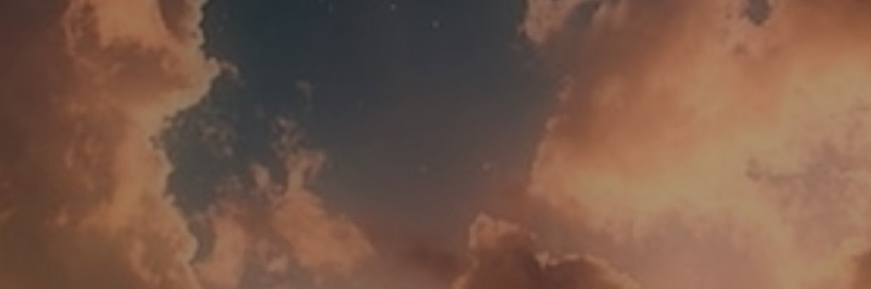 juliareyees's profile banner image