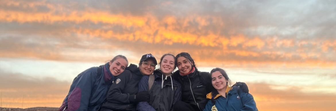 rominavarro_'s profile banner image