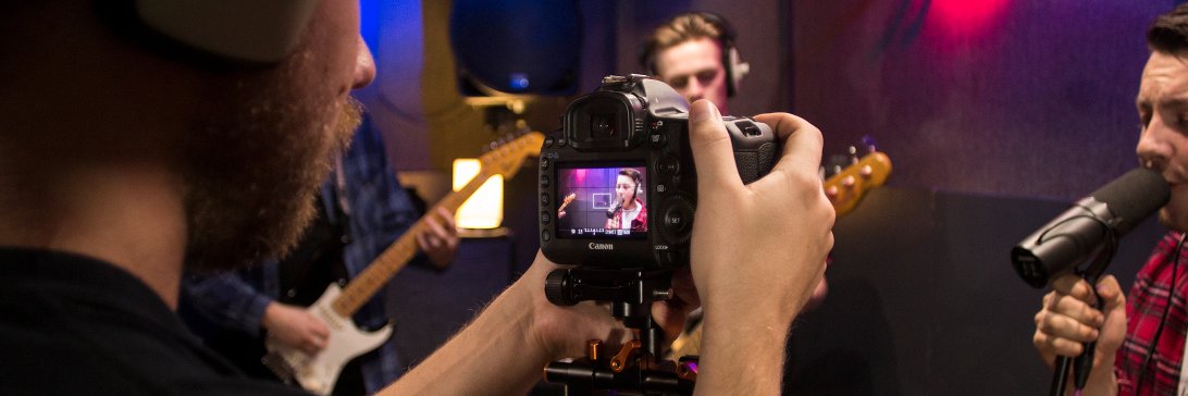 Live At The Lab banner