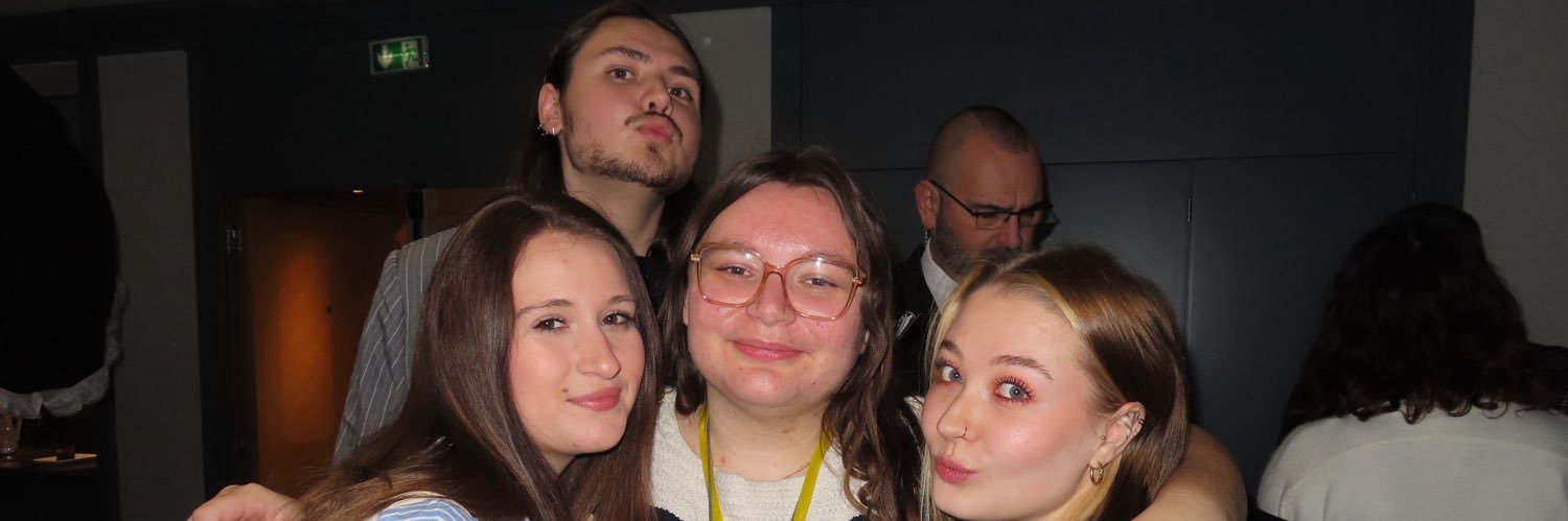 lauxliam's profile banner image