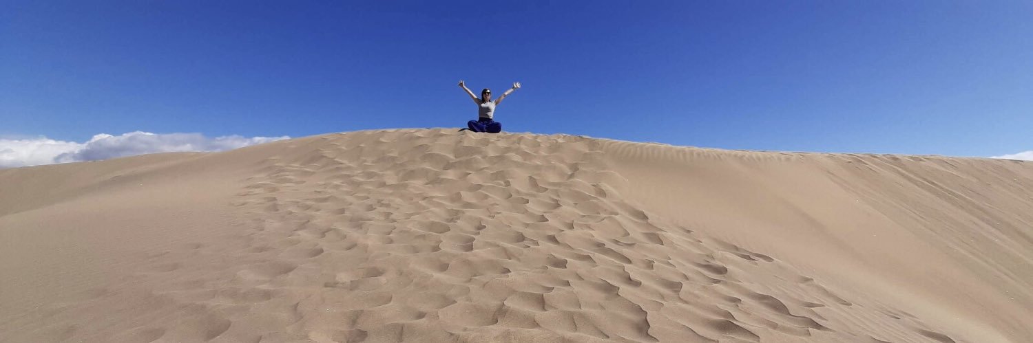 Olivia Kowalczyk | @LiviaSimela@mstdn.science banner