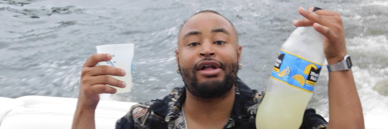 Varis_Wrld's profile banner image