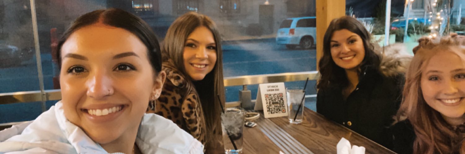 madisonarosee's profile banner image