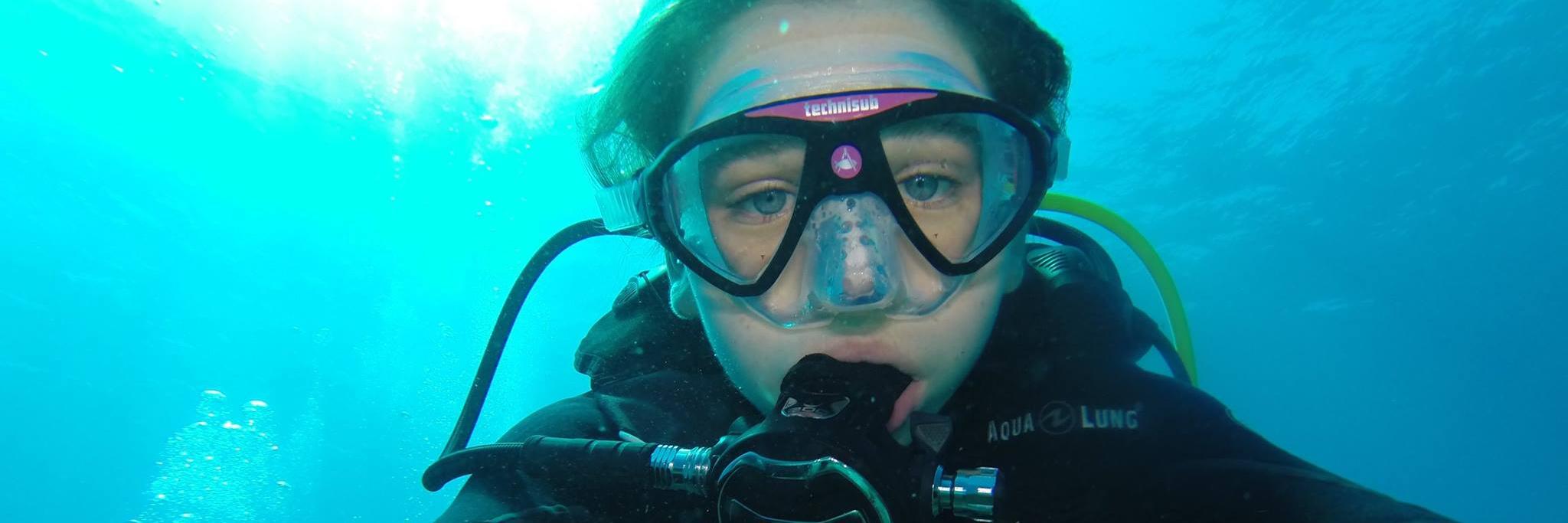 Charlotte_Diver's profile banner image