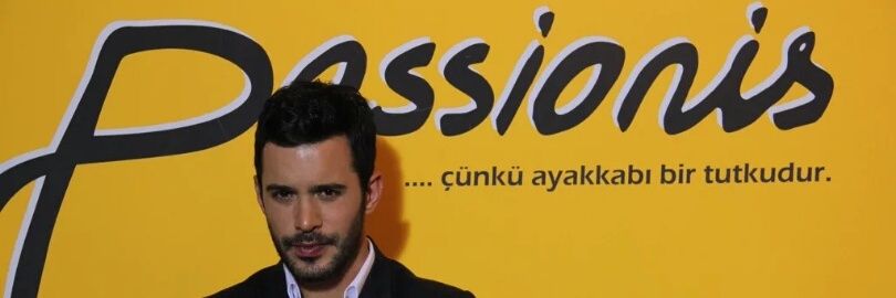 merveaslan__'s profile banner image