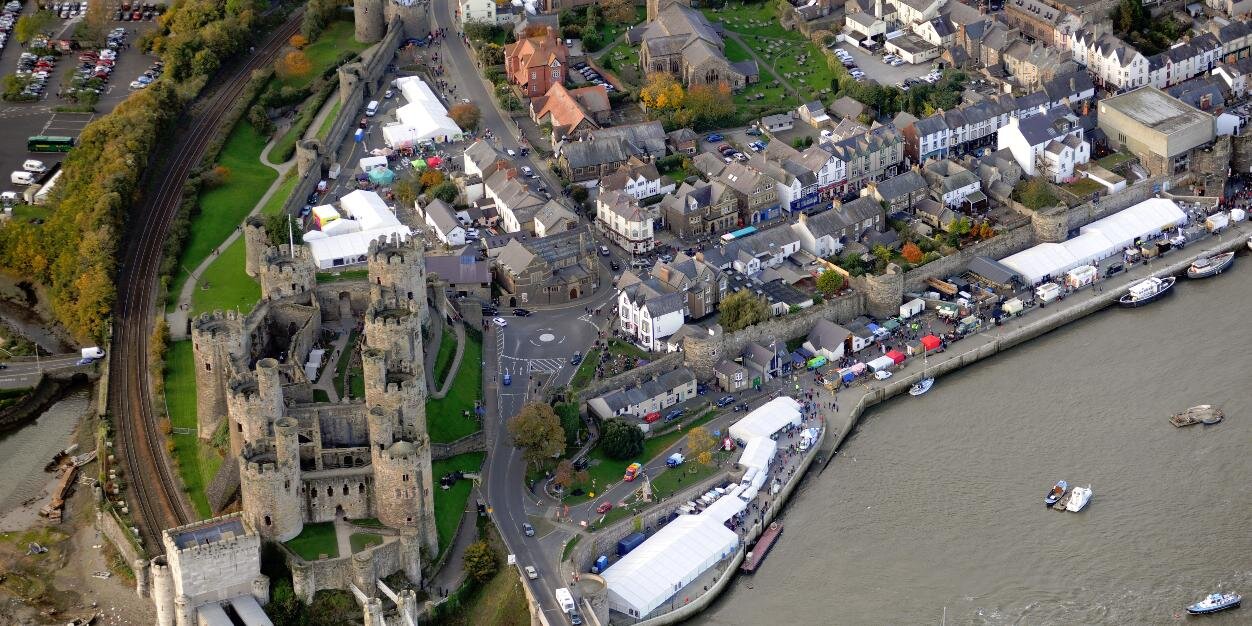 Gwledd Conwy Feast banner