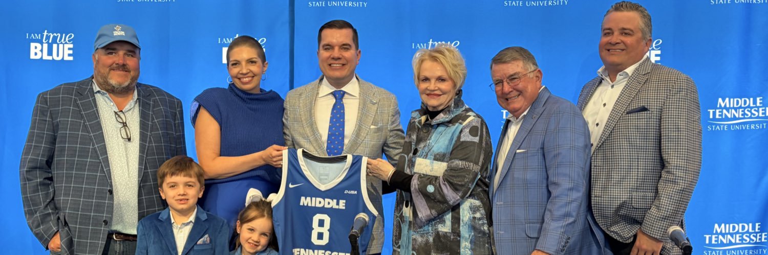 minsell's profile banner image