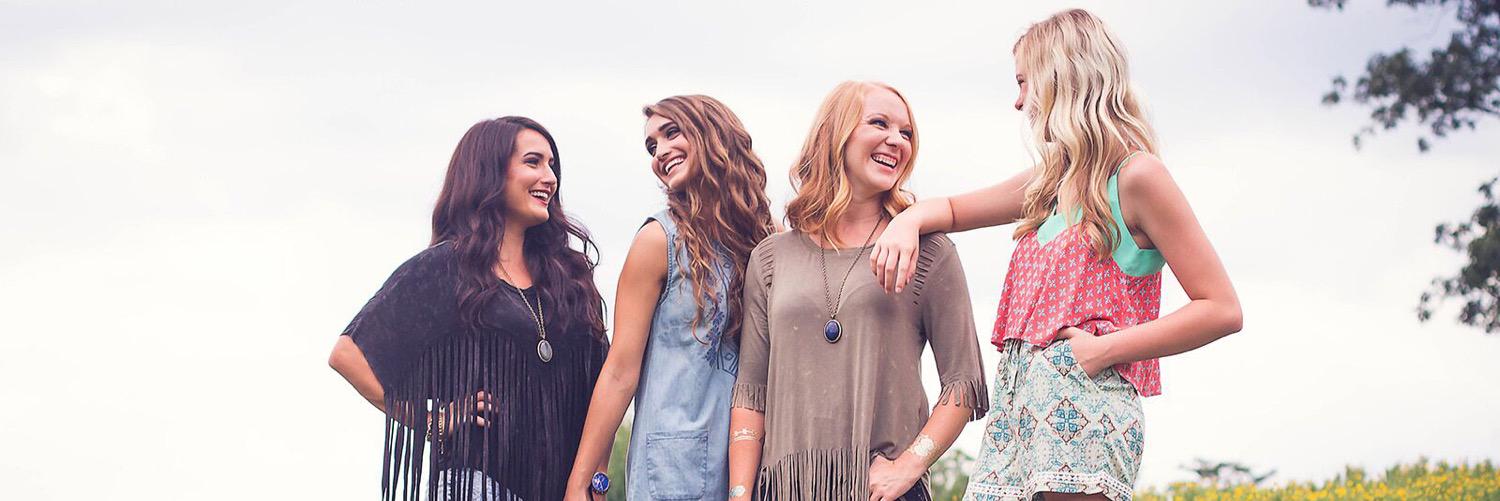 LookingHaute's profile banner image