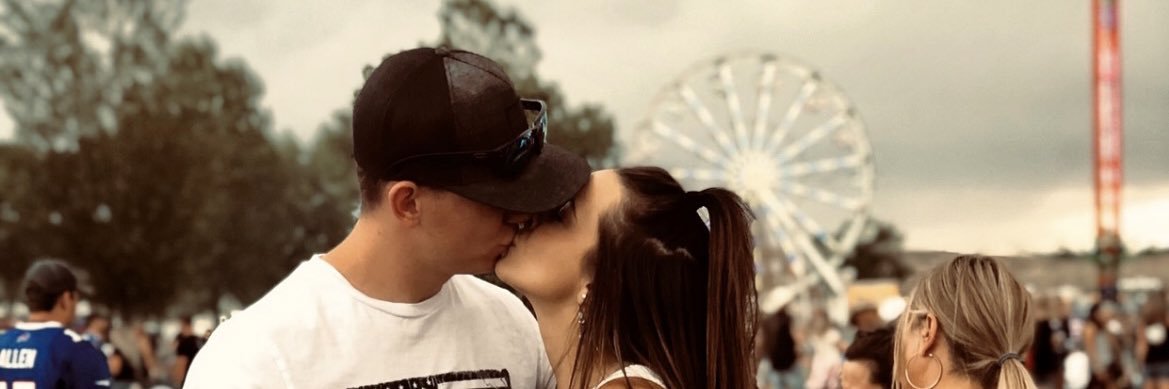 Tarynn_25's profile banner image