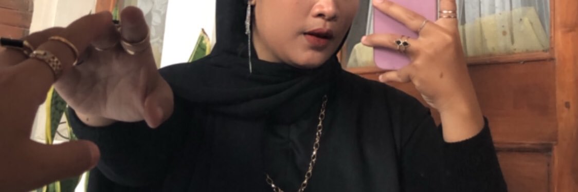 rizkytha_'s profile banner image