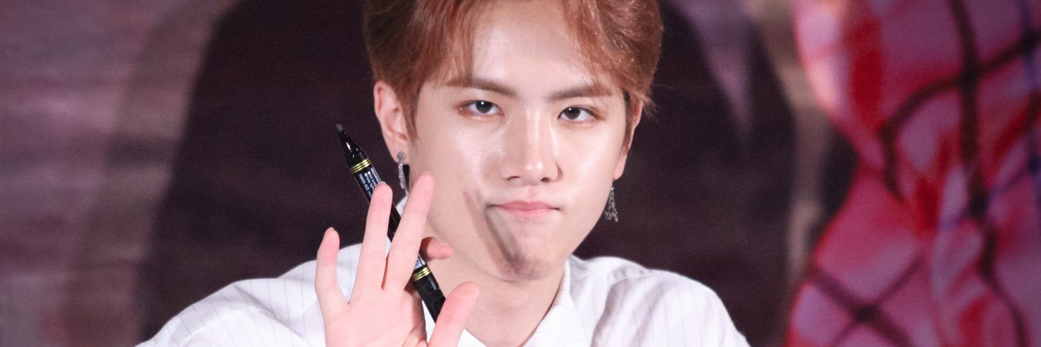winyou2's profile banner image