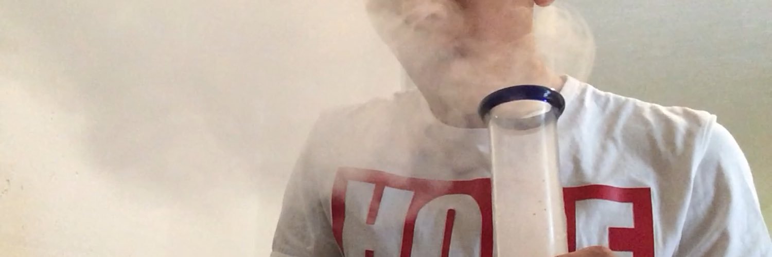Hugoes19's profile banner image