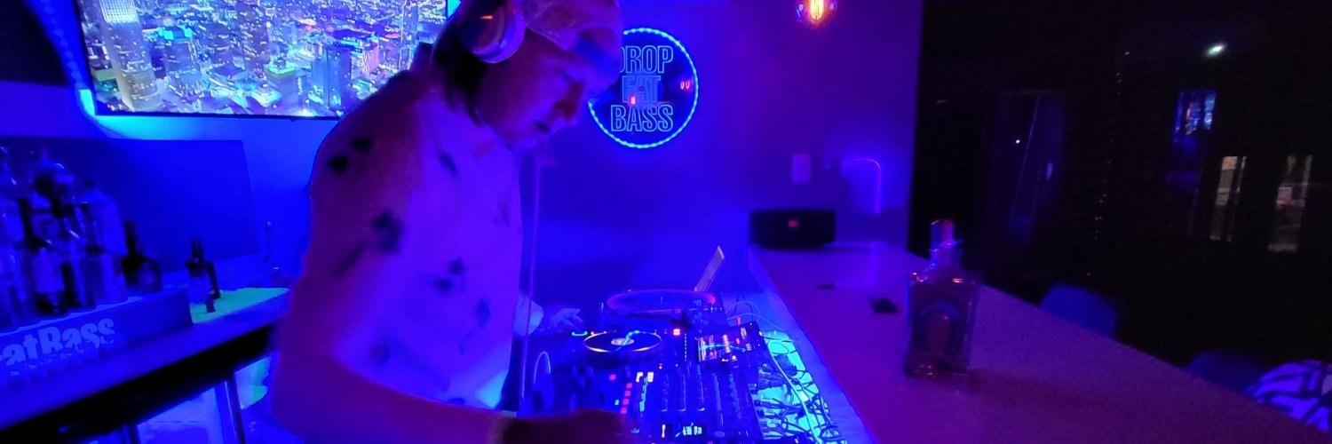 dropfatbass's profile banner image