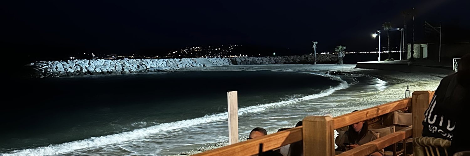 𝓐𝓶 🤍 banner