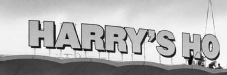 uanwithhes's profile banner image