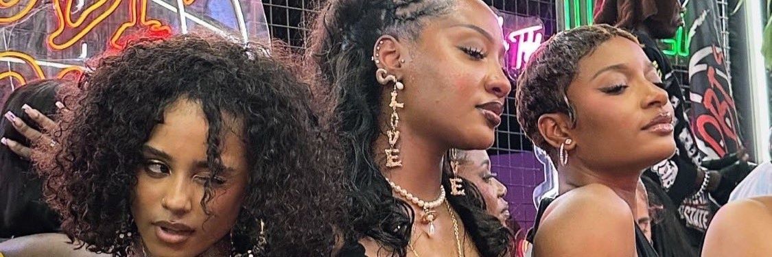 skiinnii D🦅 banner