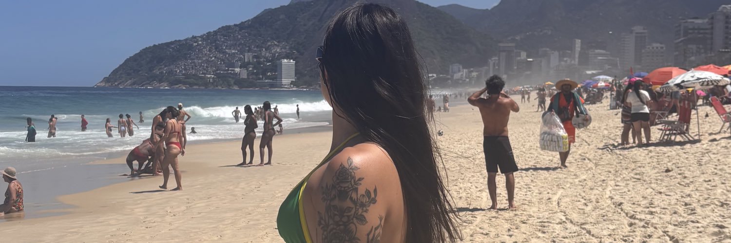 Juliaafml's profile banner image