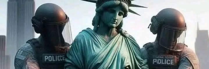 🌻🇺🇦Trump sucks big hairy Wooly Mammoth dick banner