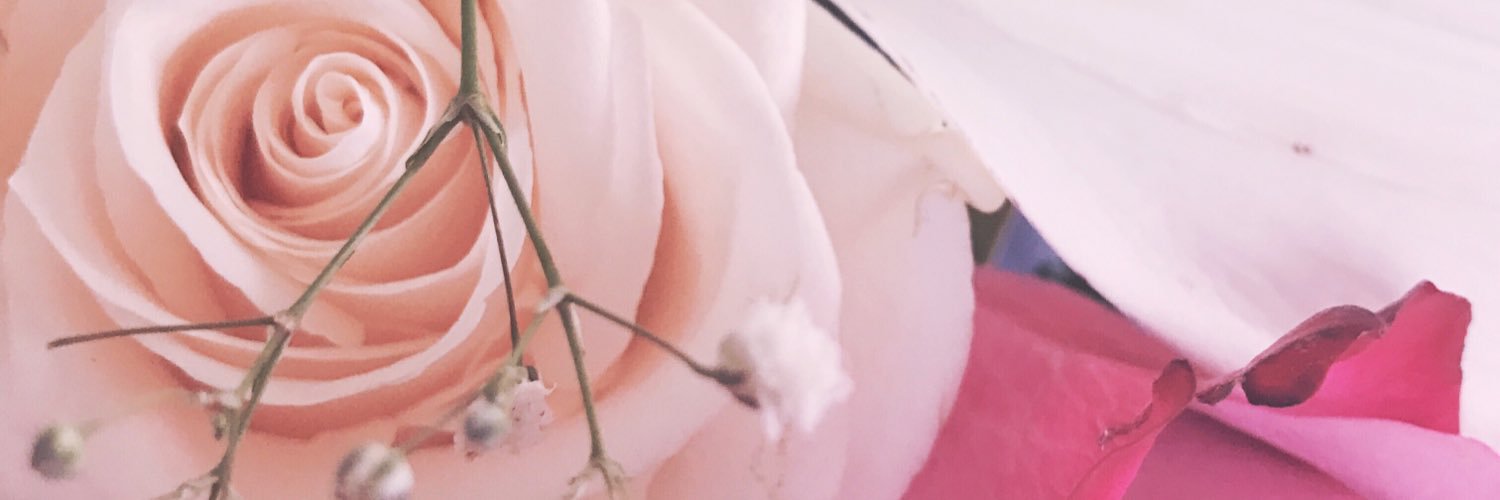 ChristinaW___'s profile banner image