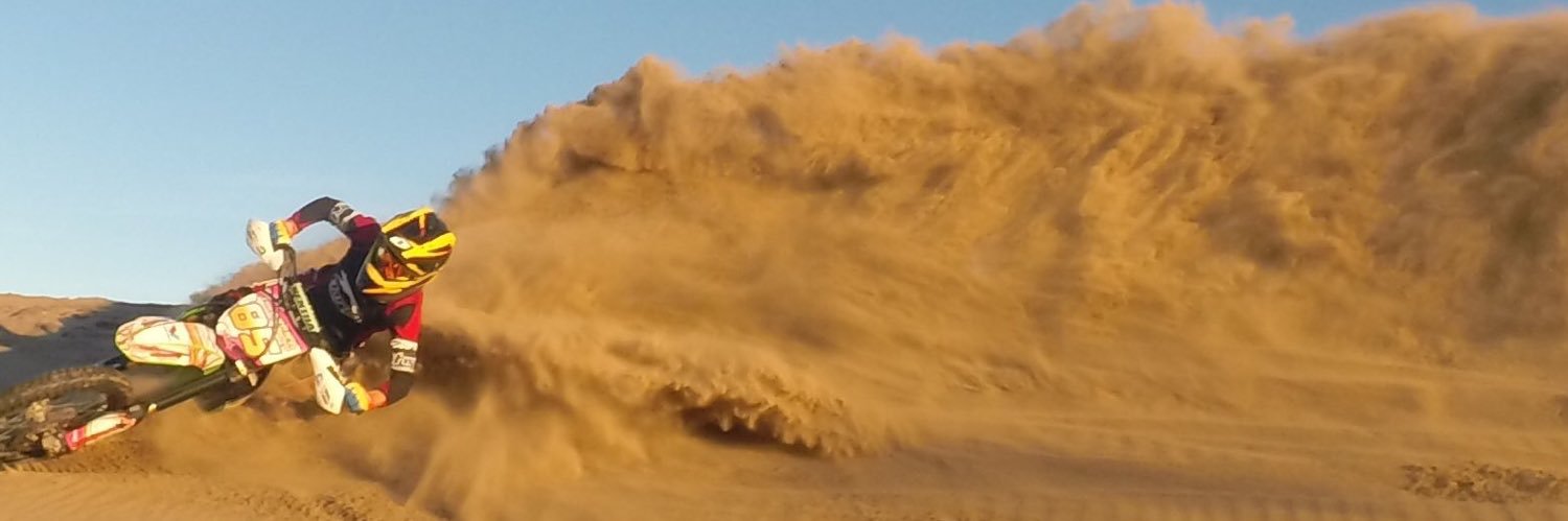 juliirecalde's profile banner image