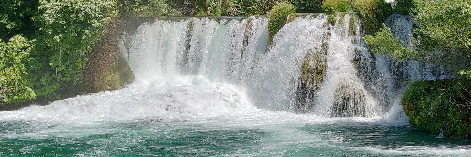 Maxwell verbčić banner