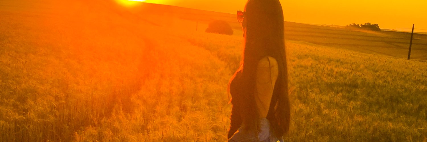Raquel_kv's profile banner image