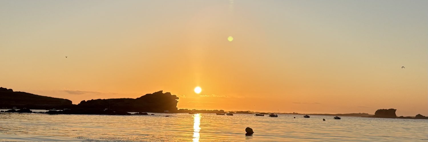 floufloum's profile banner image