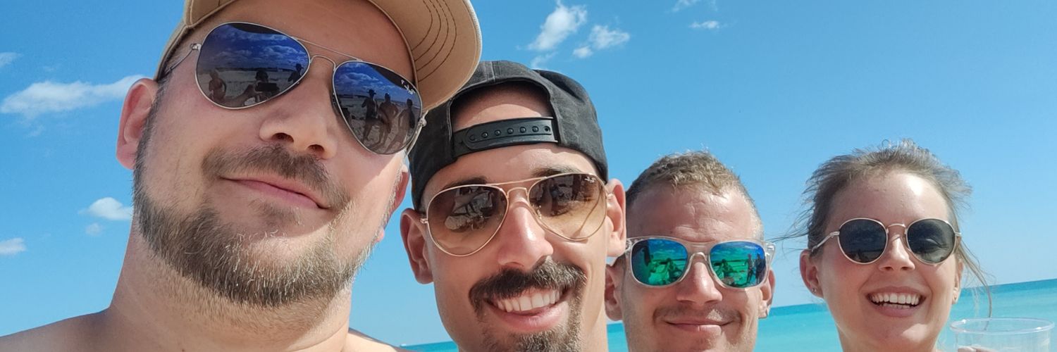 Thooomiix's profile banner image