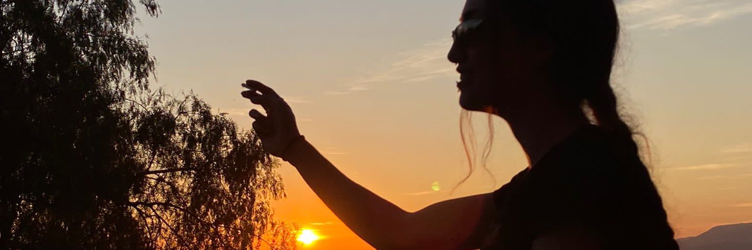 lararxdriguez's profile banner image
