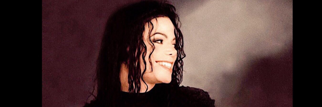 Victorian, Michael Jackson Fan banner