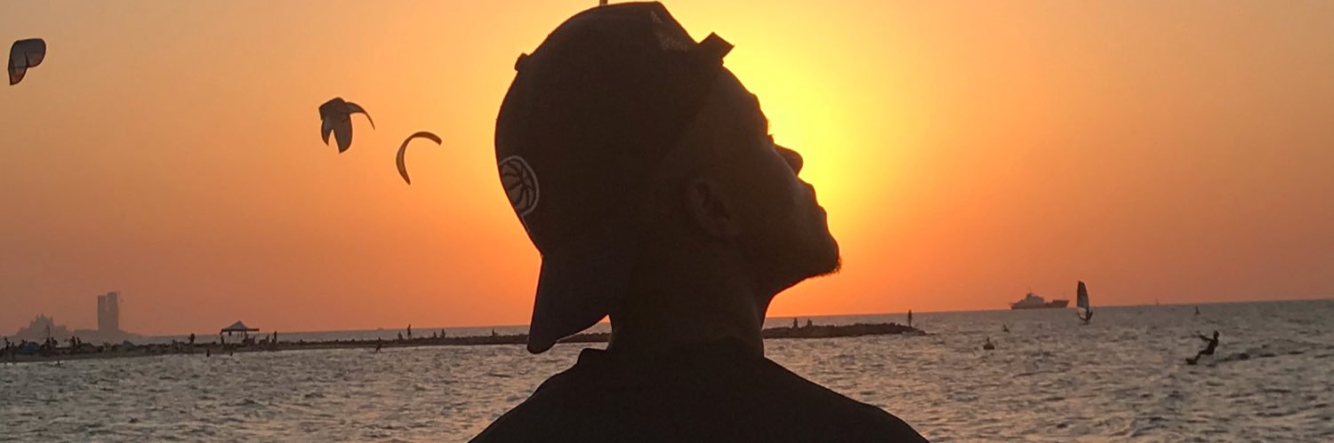 poomp007's profile banner image