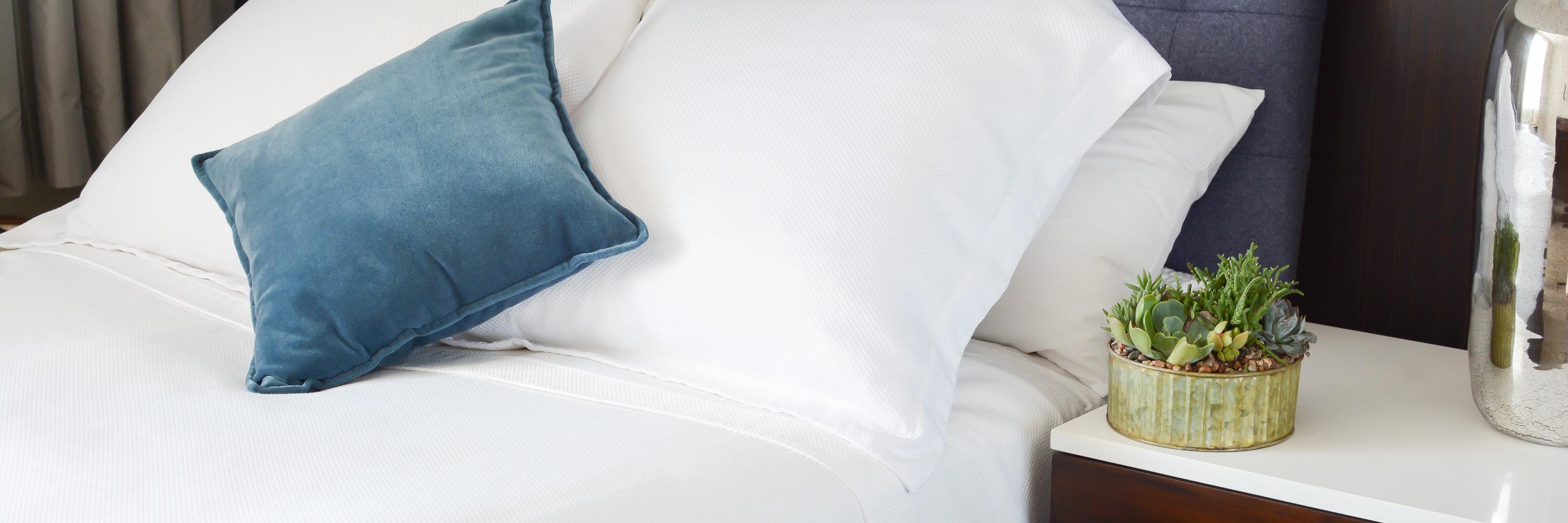 hotel_lucent's profile banner image