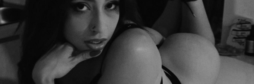 _alylu1's profile banner image