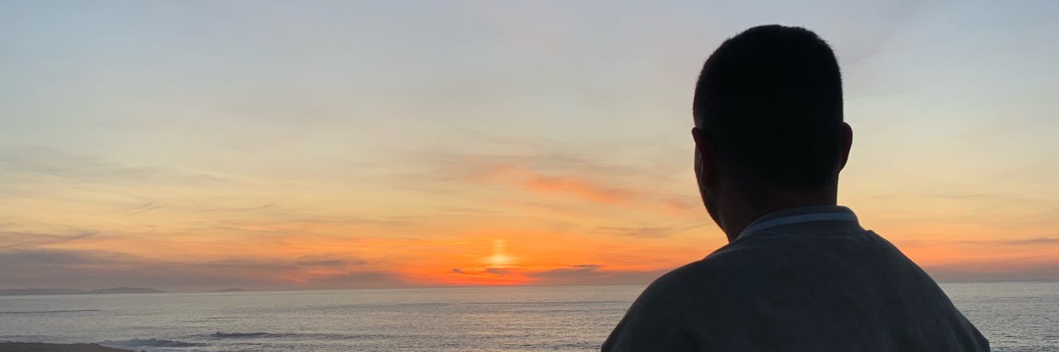 sariisimon's profile banner image