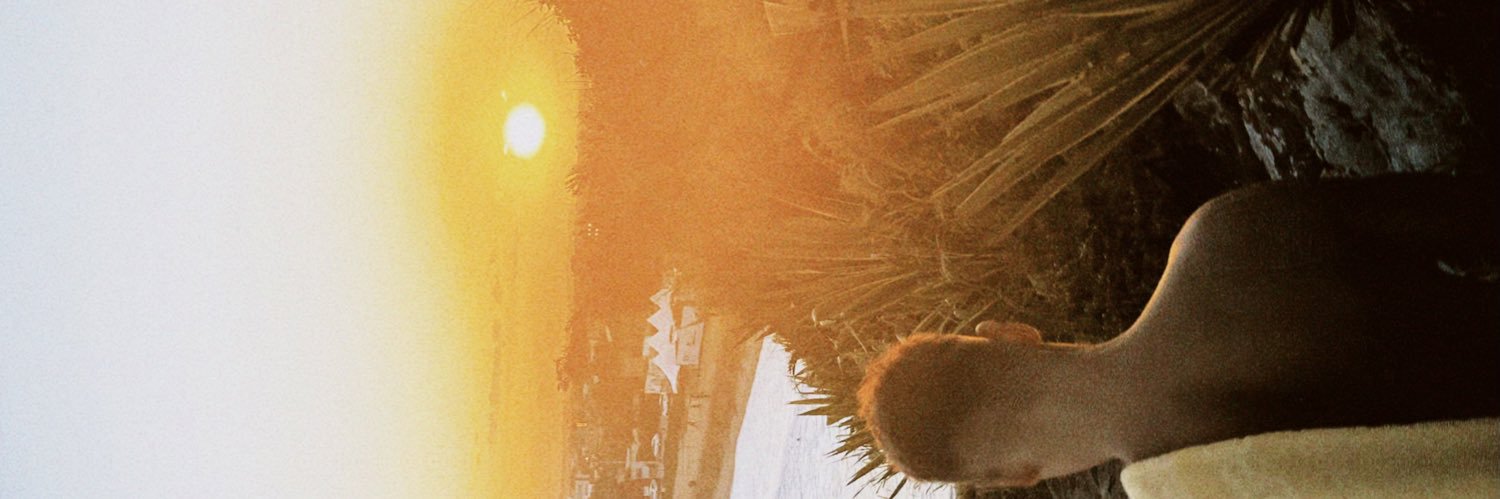 yasmimbeiriz's profile banner image