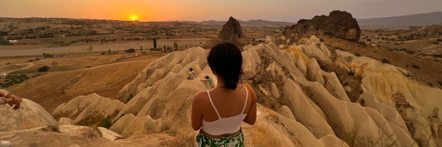 dafneconunaefe's profile banner image