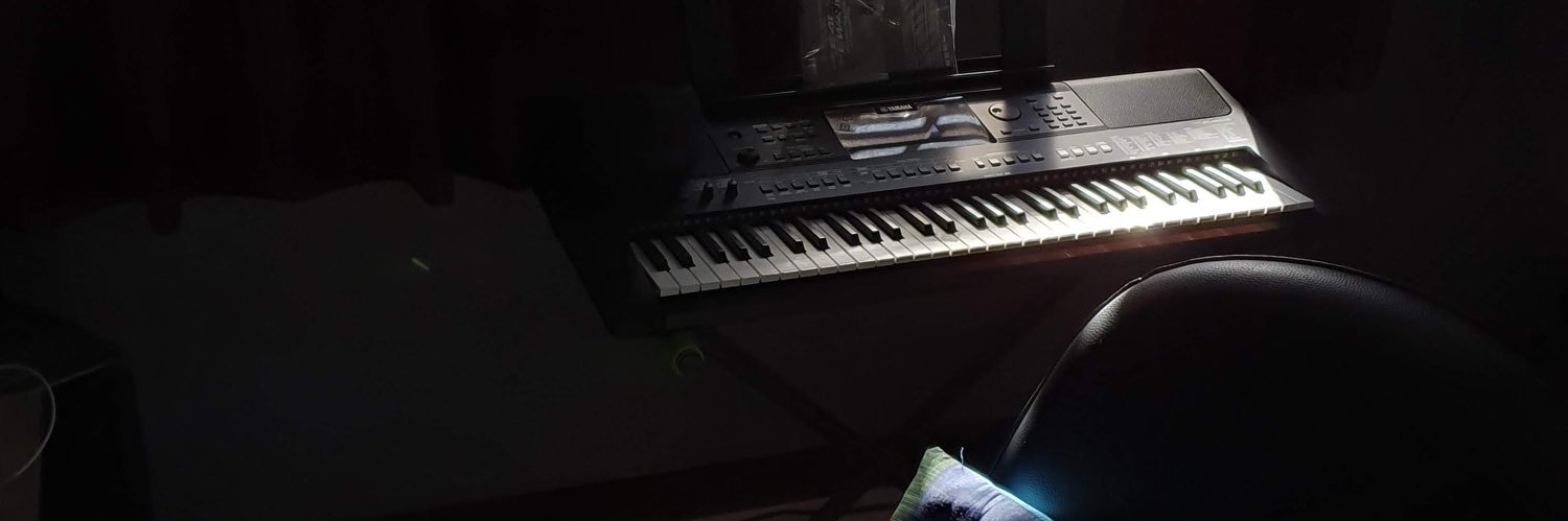 beztle's profile banner image