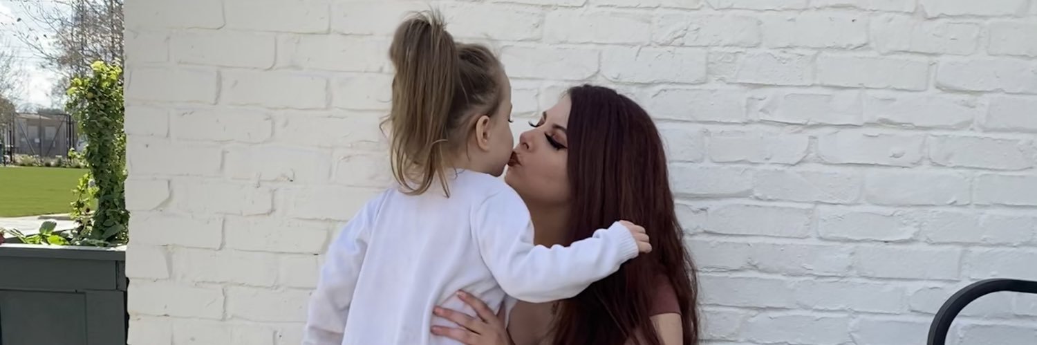 pinchemadison's profile banner image