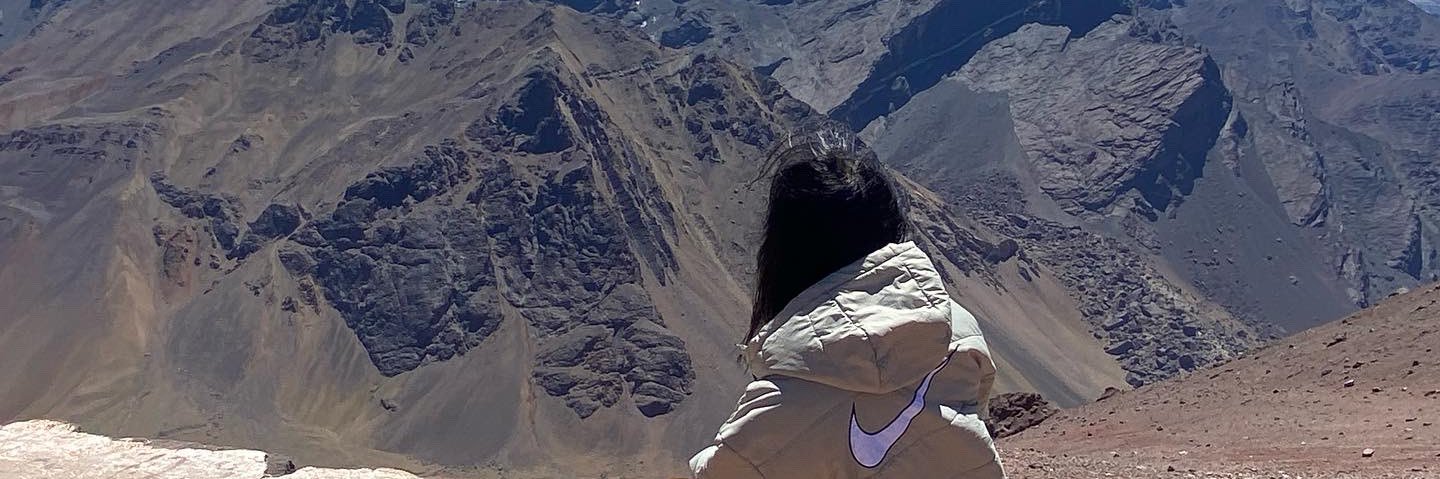 Ivanaa_Gonzalez's profile banner image