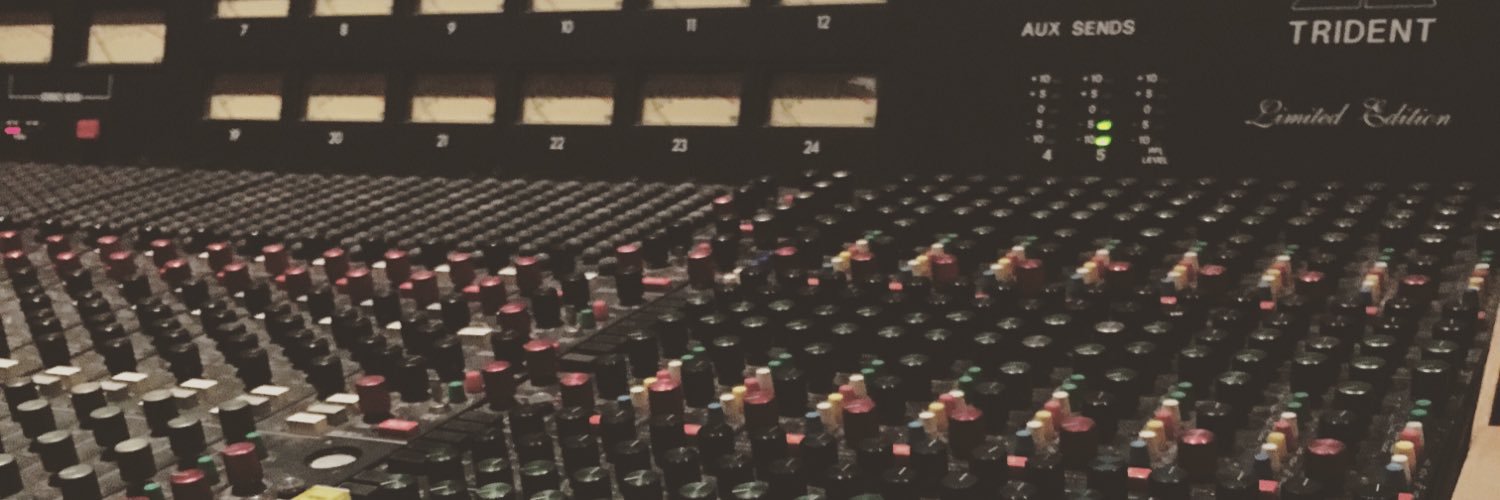 iandweezy's profile banner image