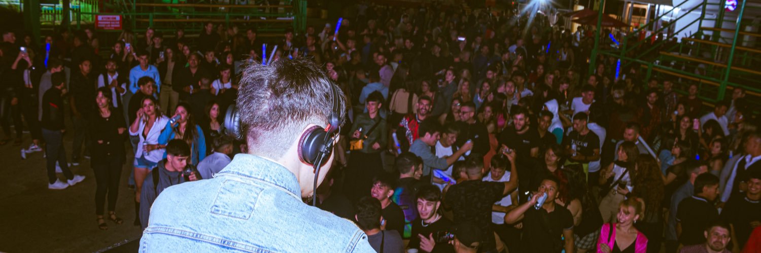 martintnelli's profile banner image