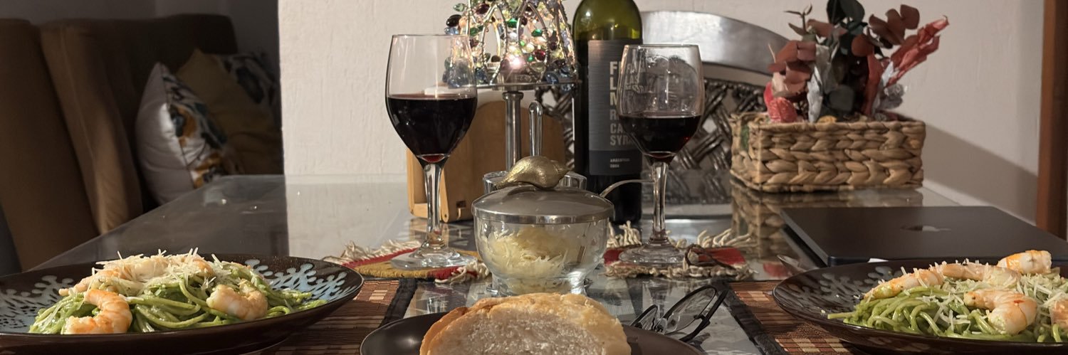 Juan Carlos Pazos ☕️🐈  📖 🎧 banner