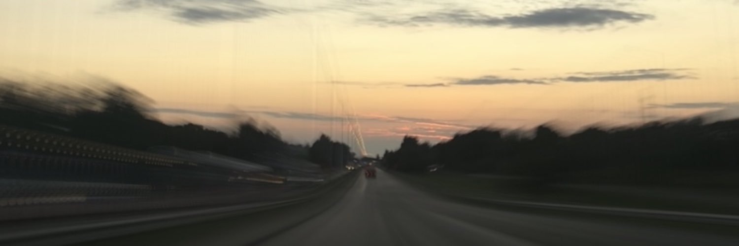 caromoraa_'s profile banner image