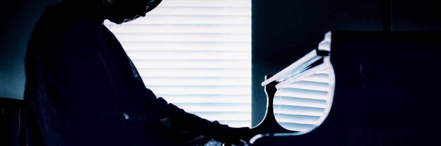 CameraFaced's profile banner image