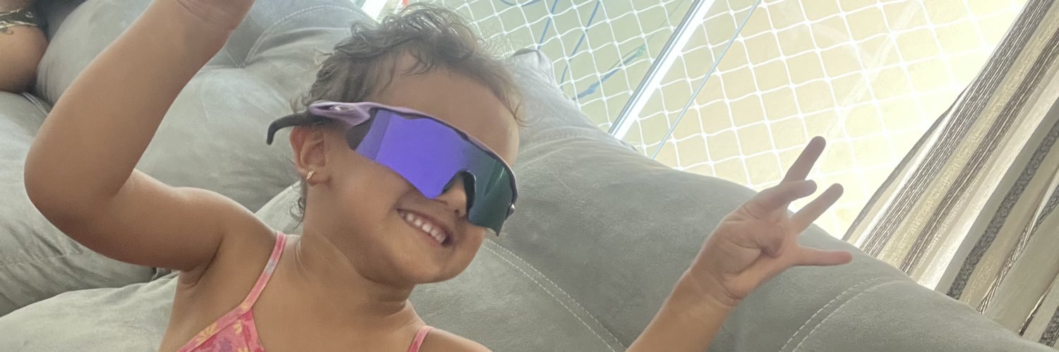 carolmaximo01's profile banner image