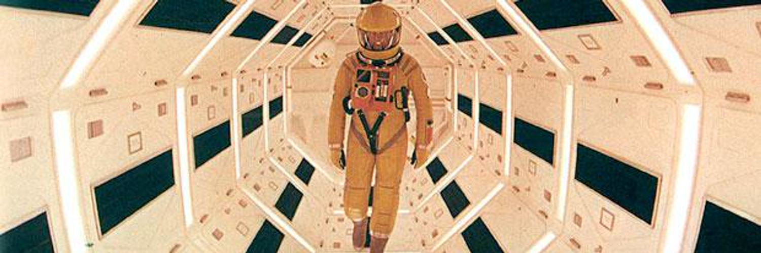 стэнли кубрик космическая одиссея 2001. космическая одиссея трейлер. космическая одиссея фильм 1968. космическая одиссея 2001 планшет. одиссея 2001 кубрик.