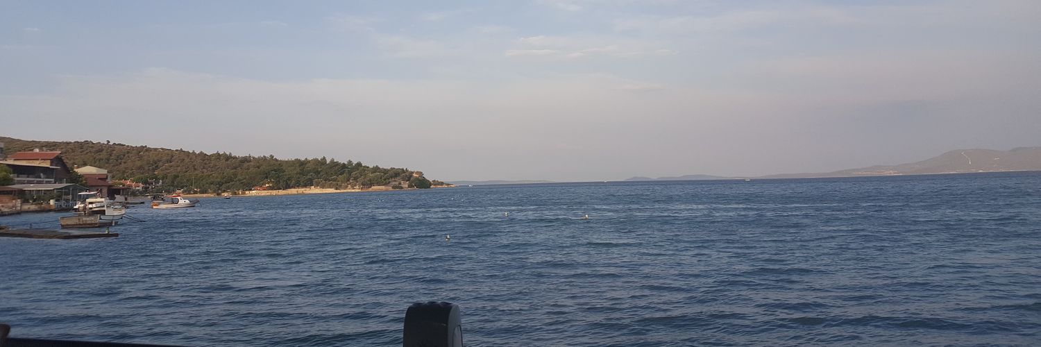 aoncan's profile banner image