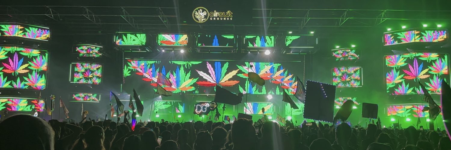 juliaarosee777's profile banner image