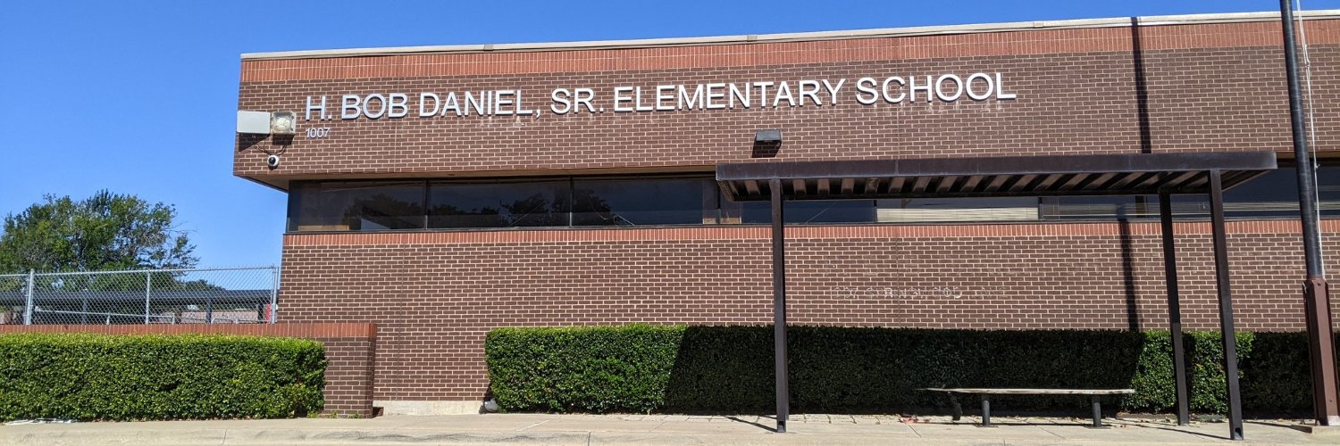 Daniel Elementary School banner